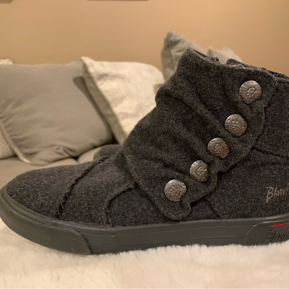 Blowfish casual shoes